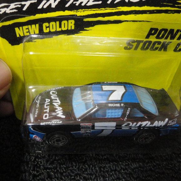 Match Box New color~Pontiac Stock Car~1994 edition~Detailed~Race car~NOS~rare - Picture 3 of 4